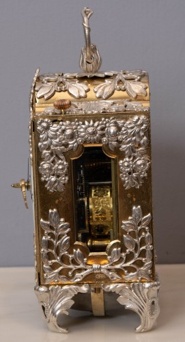 Une horloge de voyage du XVIIIe siècle - Horlogerie Style 