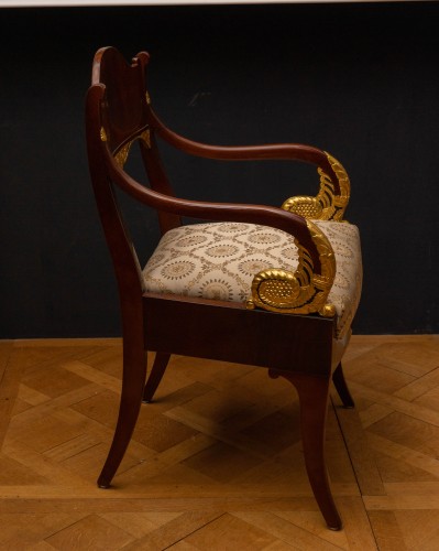 Ensemble de quatre fauteuils russes du 19e siècle en acajou et bois doré - Sièges Style Empire
