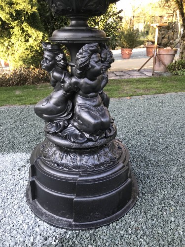 An English Victorian cast iron figural fountain - Architectural & Garden Style 
