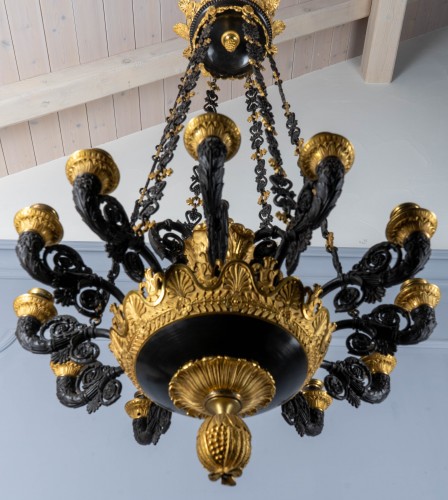 Lustre à douze lumières en bronze patiné et doré Charles X - Luminaires Style 