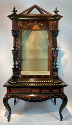 A 19th Century Important Spanish Vitrine  - Furniture Style Napoléon III