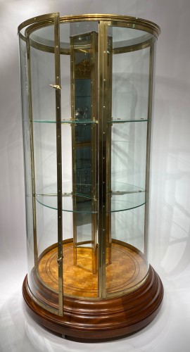 Important Round Brass Display Cabinet. - Napoléon III