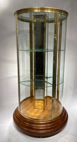 Antiquités - Important Round Brass Display Cabinet.