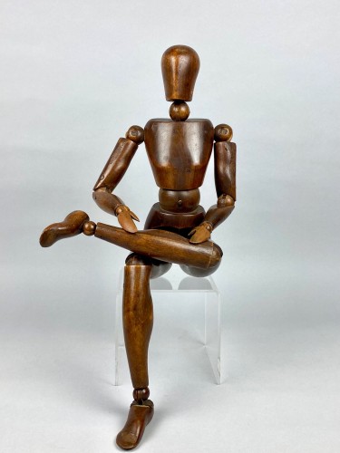 Articulated Studio Mannequin In Walnut, Early 20th Century - 