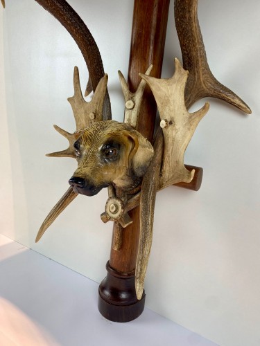 XIXe siècle - Console en bois de cerf, travail de Forêt-Noire du 19e siècle avec