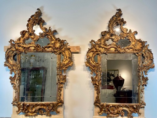 Pairede miroirs Vénitiens en bois doré vers 1780 - Miroirs, Trumeaux Style Louis XV