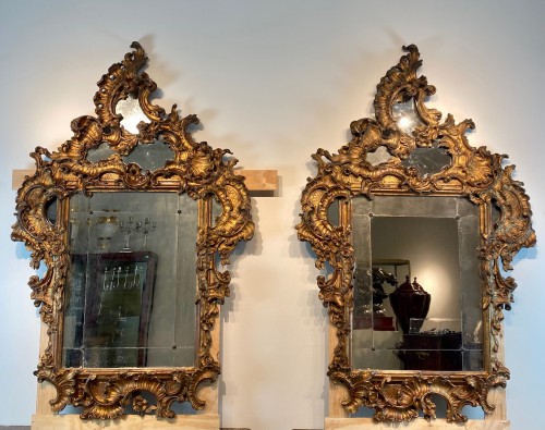 Miroirs, Trumeaux  - Pairede miroirs Vénitiens en bois doré vers 1780