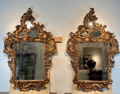 Pairede miroirs Vénitiens en bois doré vers 1780 - Robin Kowalski Antiques