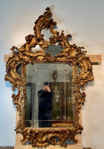 XVIIIe siècle - Pairede miroirs Vénitiens en bois doré vers 1780