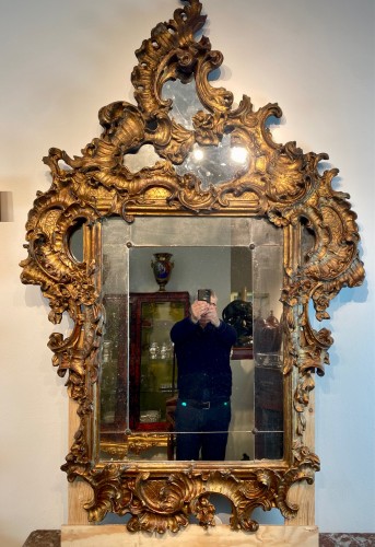 Pairede miroirs Vénitiens en bois doré vers 1780 - Louis XV