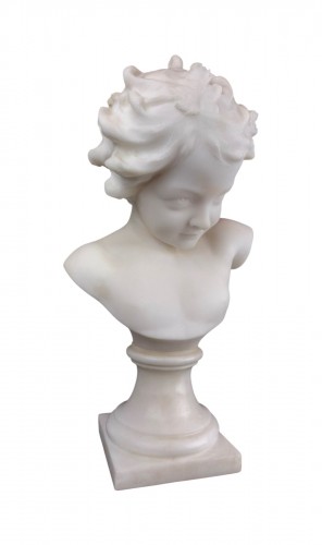 Marble bust by Guglielmo Pugi (1850-1915) 