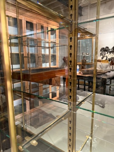 Antiquités - Large Brass Display Case