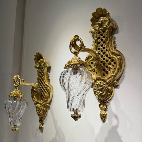 Pair of 19thC. gilded bronze wall lanterns - Lighting Style 