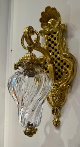 Antiquités - Pair of 19thC. gilded bronze wall lanterns