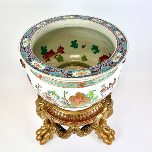 Bocal à poissons/jardinière Samson Paris du XIXe siècle sur piédestal en bois doré - Robin Kowalski Antiques