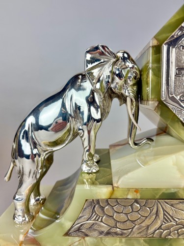 20th century - French Art Deco Onyx &amp; silver plated Elephant Clock Garniture by Japy Frère