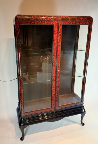 Antiquités - Maison Franck - Vitrine de style Art deco en écaille de tortue et bois noirci