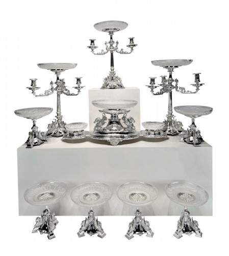Garniture de table du XIXe siècle en bronze argenté et cristal, en dix pièces, par Mappin & Web