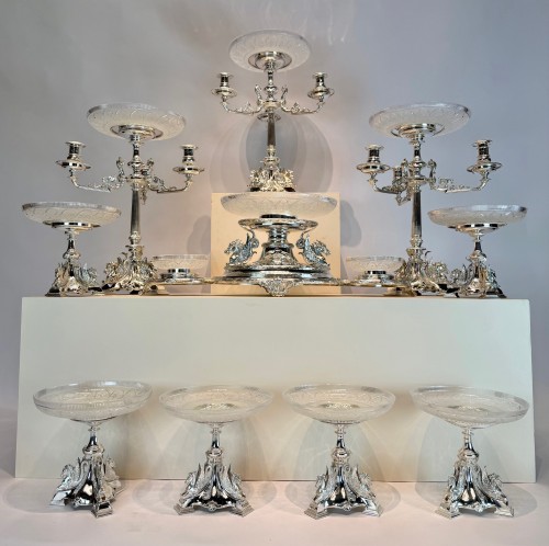 Garniture de table du XIXe siècle en bronze argenté et cristal, en dix pièces, par Mappin & Web - Argenterie et Arts de la table Style 