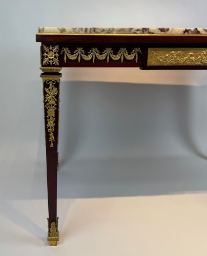 Napoléon III - Napoléon III Gilt-Bronze Mounted Mahogany writing table