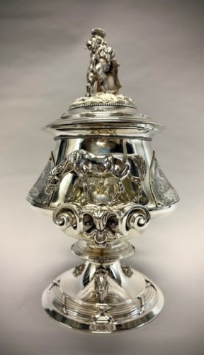 Antiquités - Solid Silver Centerpiece – Van Kempen &amp; Zonen