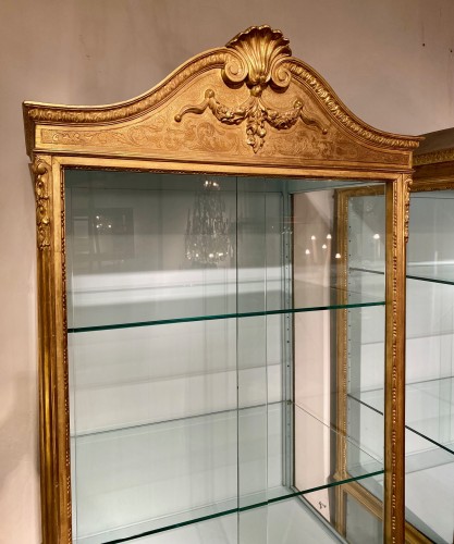 Paire de vitrines fin 19e siècle en bois doré - Mobilier Style Napoléon III