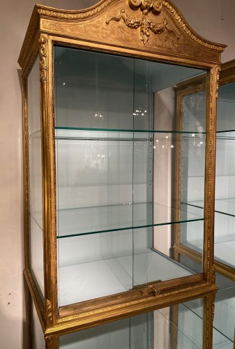Mobilier Bibliothéque, vitrine - Paire de vitrines fin 19e siècle en bois doré