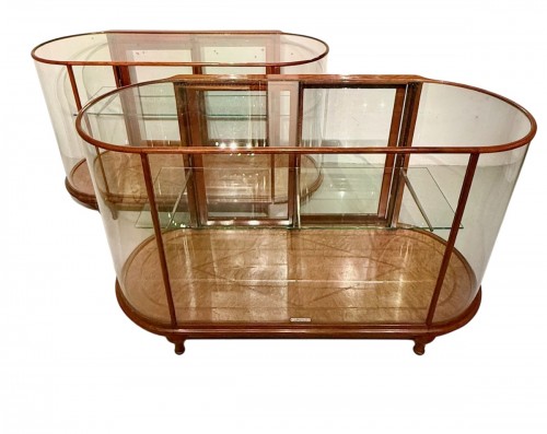 Paire de vitrines comptoirs de magasin Art Déco en acajou
