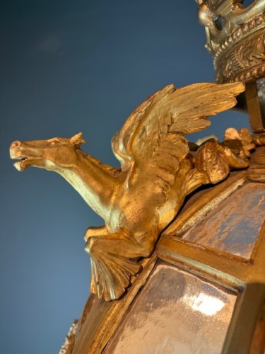 Antiquités - A Large Monumental Lantern In Gilded Wood - Italy Late 19th Century. H170cm