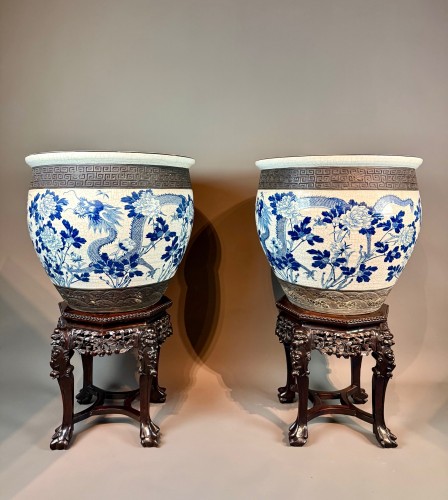 Important Pair Of Nanking Cachepots With Their Carved Wooden Stands - 