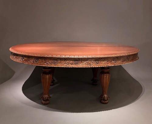 19th century - a large 19th century dining table or centre table