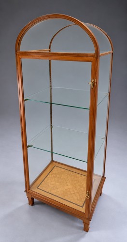 Antiquités - Mahogany Display Cabinet, England Circa 1900