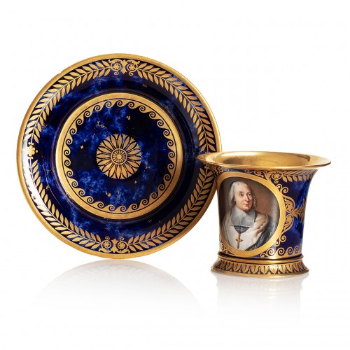 Sevres porcelain cup and saucer with the portrait of Abbot Bossuet - Porcelain & Faience Style Restauration - Charles X