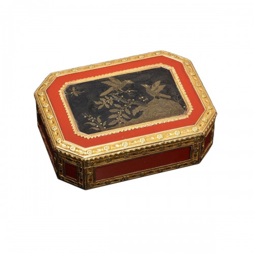 A gold, lacquer & "Piqué d'or" Snuffbox by Louis Roucel, Paris, 1775-1776