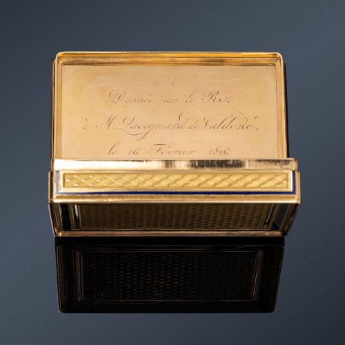 Tabatière en or et émail, offerte par le roi Charles X en 1826 à son secrétaire - Objets de Vitrine Style 