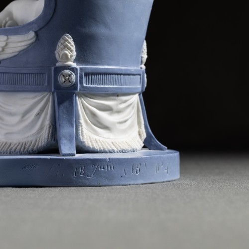 Antiquités - L'Amour à la dentelle, groupe en biscuit Manufacture Royale de Sèvres