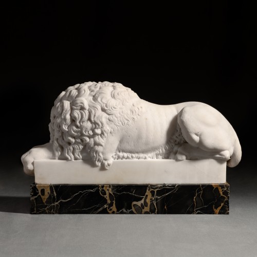 Paire de lions en marbre du XIXe siècle d'après Canova - Napoléon III