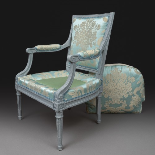 Fauteuil en demi cabriolet Louis XVI, par Georges Jacob, maître en 1765 - Schoppmann Art and Antiques