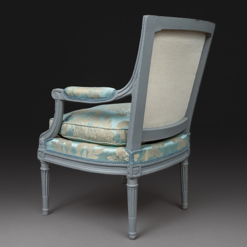 Louis XVI - Fauteuil en demi cabriolet Louis XVI, par Georges Jacob, maître en 1765