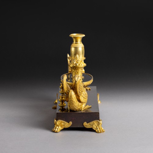 XIXe siècle - Important encrier aux cygnes, en bronze patiné et doré, époque Empire