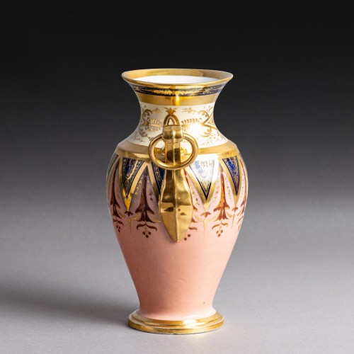 XVIIIe siècle - Vase balustre à décor "arabesque" - Manufacture de Halley, vers 1800