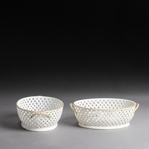 Céramiques, Porcelaines  - Paire de corbeilles ovales ajourées - Manufacture du Comte d'Artois, vers 1780
