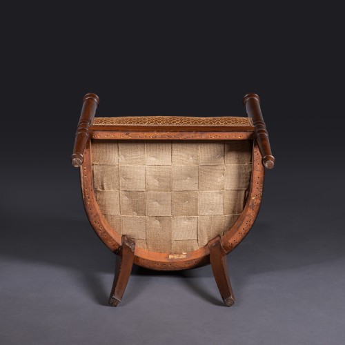 Antiquités - Jacob Desmalter - Mahogany office Gondola Chair delivered To The Msse de Montcalm