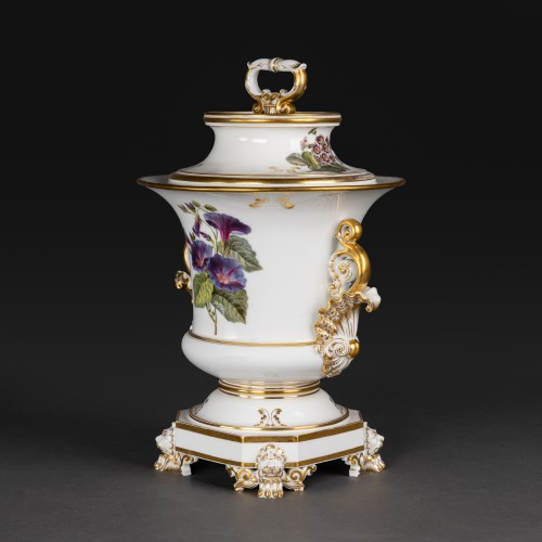 Céramiques, Porcelaines  - Escalier de Cristal, vers 1830 - important vase glacière en porcelaine - période Boin