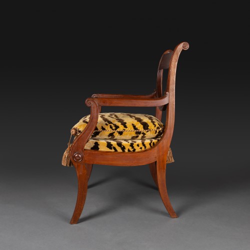 Restauration - Charles X - Jacob Desmalter - fauteuil de bureau à chassis en acajou et velours de soie - Empire,