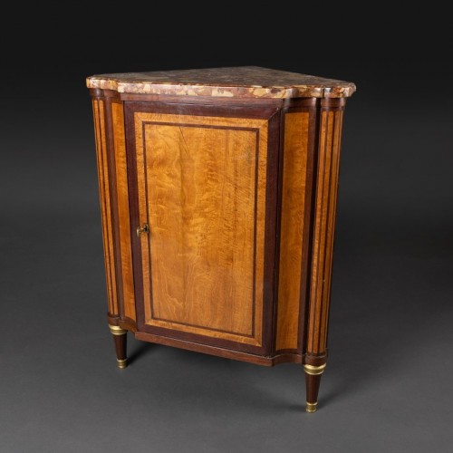 Etienne Levasseur, Maitre In 1767—corner Cupboard - Lemonwood —louis XVI P - Furniture Style Louis XVI