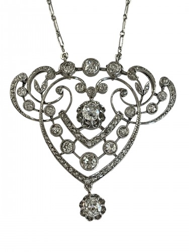 Garland Pendant In Platinum And Old Mine Cut Diamonds Belle époque  - 