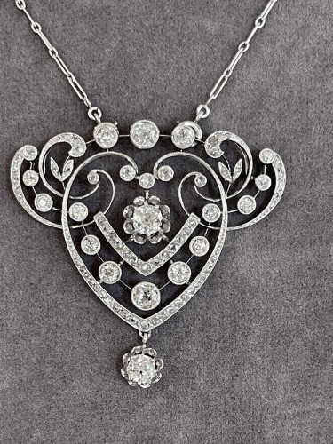 Art nouveau - Garland Pendant In Platinum And Old Mine Cut Diamonds Belle époque 