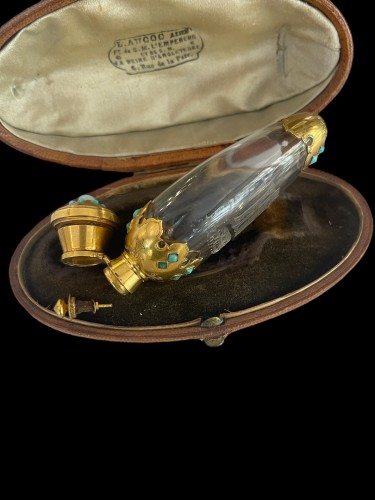 Aucoc - flacon à sels en cristal, or, turquoises et opale - Objets de Vitrine Style Napoléon III