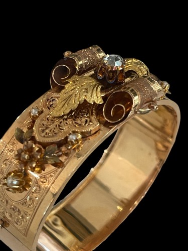 Colored Gold Bracelet  Bangle From The Napoleon III Period - Antique Jewellery Style Napoléon III